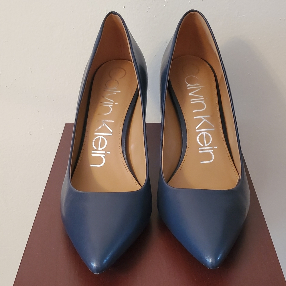 Calvin Klein Gayle Pointed Toe Pumps